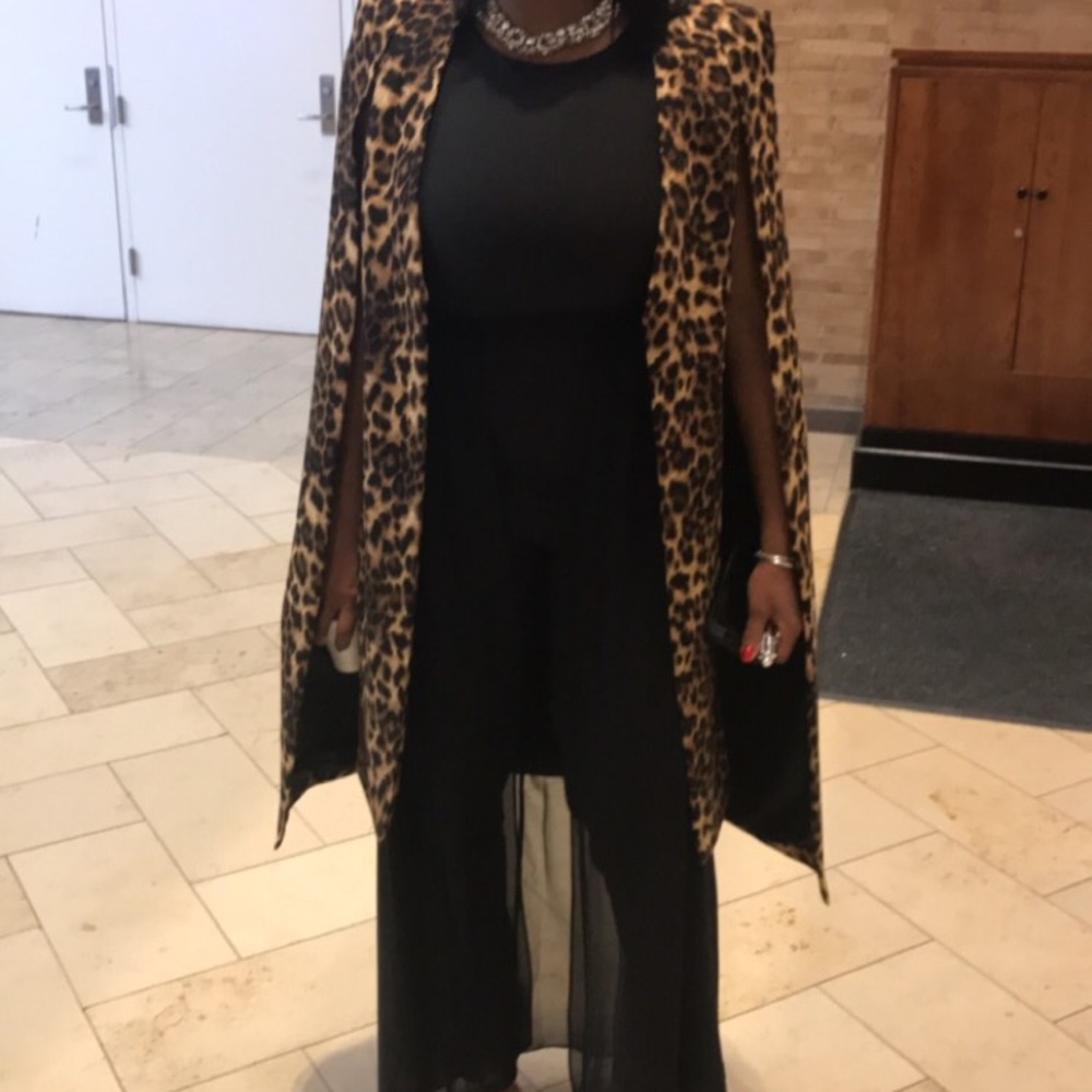 Leopard cape